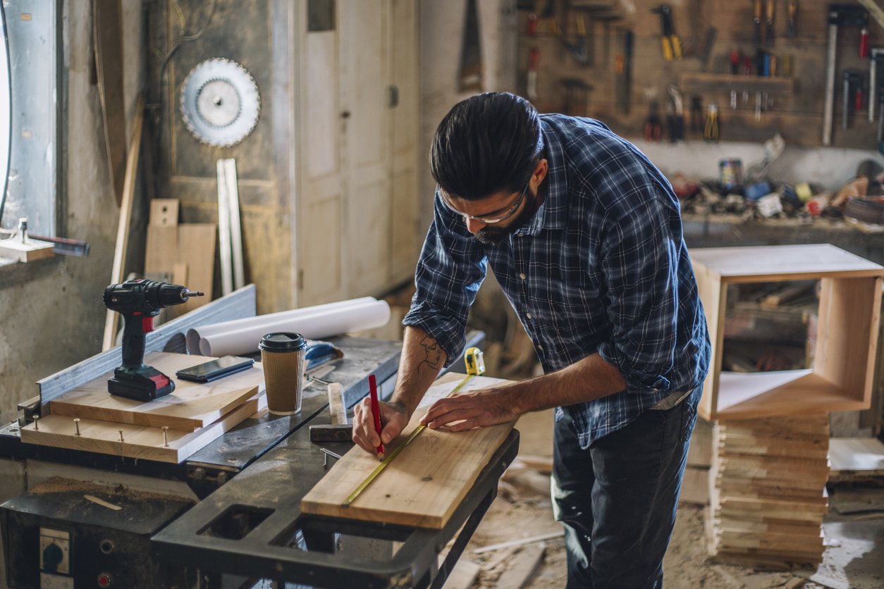 What Makes A Good Manufacturer? Handhills